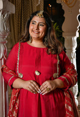 Gulrukh Crimson Rani Pink Mul Chanderi Kurta Set with Gold Printed Dupatta