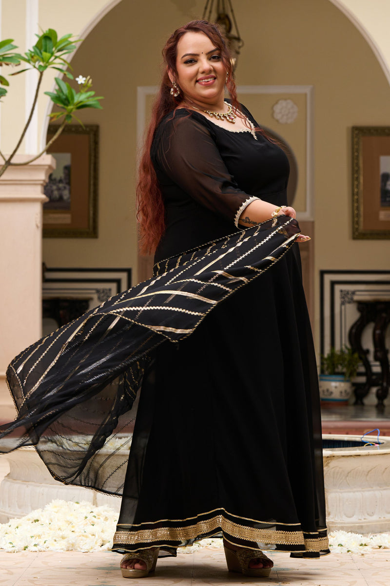 Plus Size Timeless Black Flowing Anarkali with Statement Foil Dupatta