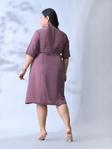 Elegant Dusty Pink Dress with Belt Accent & Feminine Fit