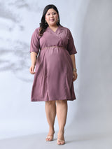 Elegant Dusty Pink Dress with Belt Accent & Feminine Fit
