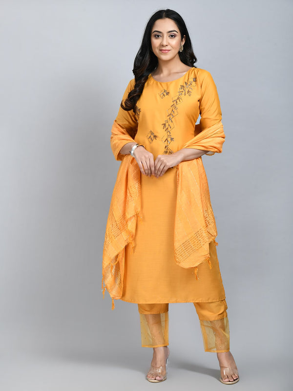 Plus Size Women Yellow Cotton Silk and Organza Embellished Kurta Set