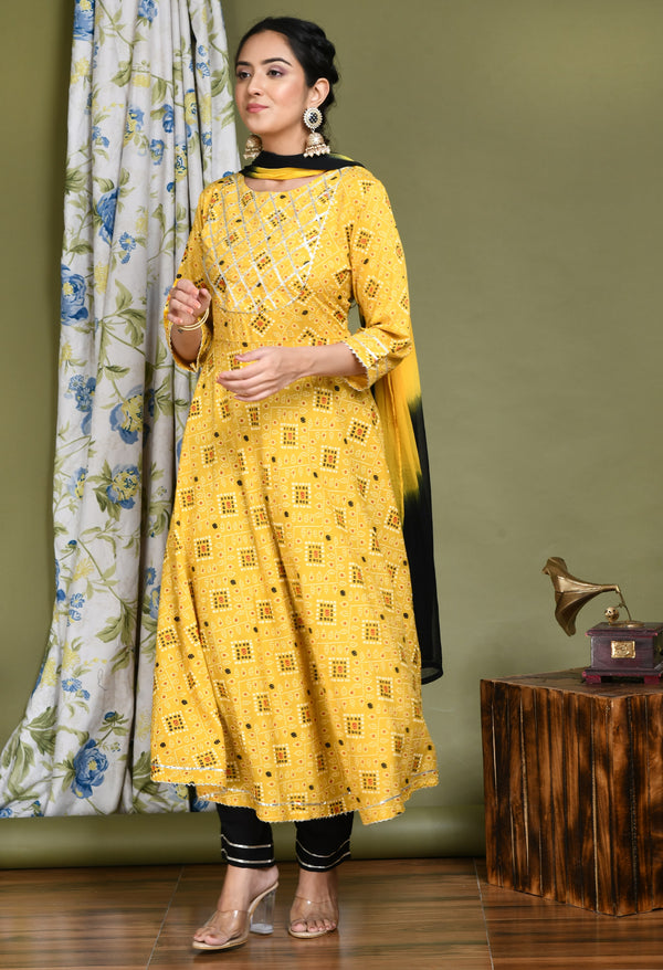 Plus Size Women Yellow Printed Anarkali Kurta Set