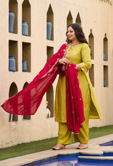 Plus Size Parrot Green Silk Kurta Set with Magenta Dupatta