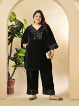 Plus Size Black Embroidered Velvet Co-ord Set