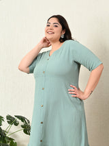 Plus Size Pista Green Crinkle Midi Dress